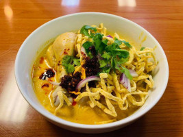 Twee Thai Kitchen food