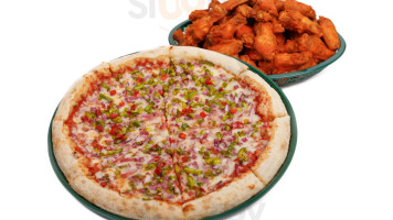 Il Primo Pizza Wings food