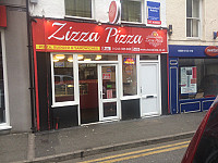 Zizza Pizza outside