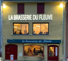 La Brasserie Du Fleuve Sur Place Et à Emporter outside