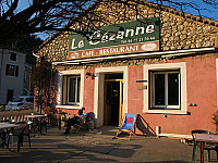 Le Cezanne Chez Jojo inside