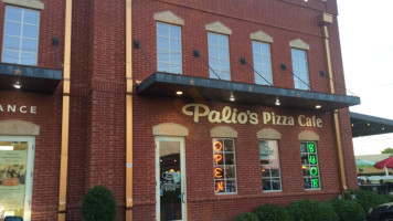 Palio's Pizza Cafe outside