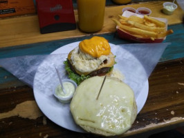 suculenta gourmet burgers food