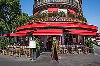 Le Triadou Haussmann Brasserie inside
