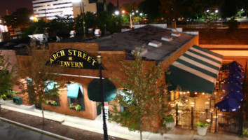 Arch Street Tavern outside