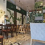 Lam Cafe Tra Sua, An Vat inside