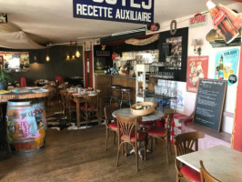 A L'ouest food