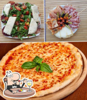 City Pizzeria food