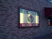 El Aguila Restaurant inside