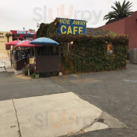 Hide A Way Cafe outside
