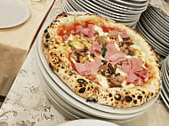 Pizzeria L'altro Vesuvio food