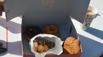 Tyler's Donuts food