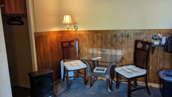 Kula Lodge Restaurant inside