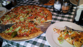 Peppers Pizzeria food