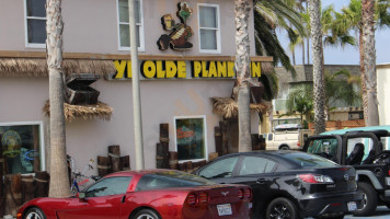 Ye Olde Plank Inn outside