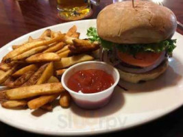 Pete's Restaurant & Brewhouse food