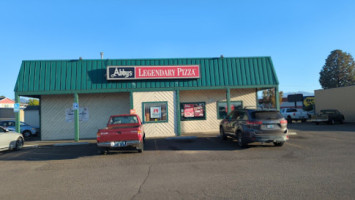 Abby's Legendary Pizza outside