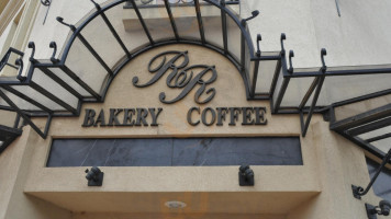R And R Bakery And Coffee Shoppe inside