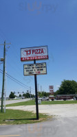 Tj's Pizza outside