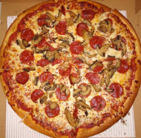 Pizzi's Pizzeria food