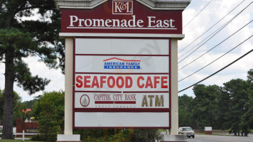 Seafood Cafe outside