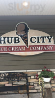 Hub City Ice Cream Company outside