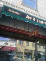 Joe Sugars Cafe outside