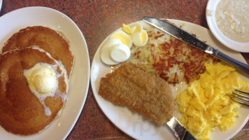 Shari's Cafe And Pies food