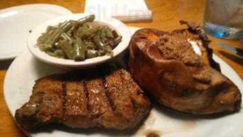 Rate Roadhouse Grill food