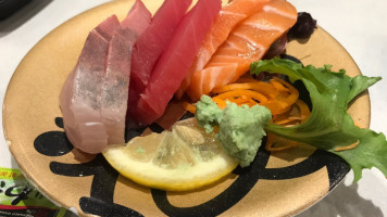 Sushi Hotaru food
