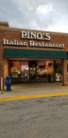Pino's Italian outside