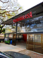 Mandabrasa outside