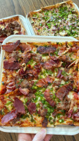 Ledo Pizza food