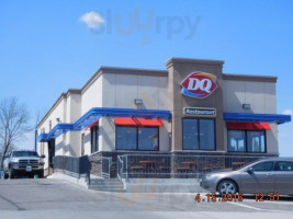 Dairy Queen-center Street outside