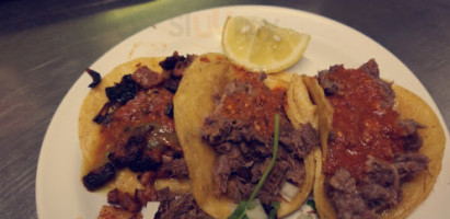 Super Antojitos Mexicanos food