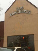Los Rancheros outside