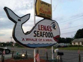 Lena's Seafood outside