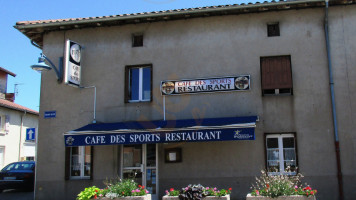 Cafe Des Sports outside