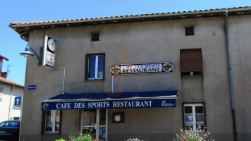 Cafe Des Sports outside