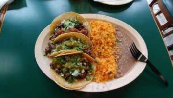 El Burrito Amigo food