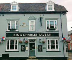 King Charles Tavern outside