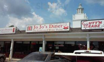 Jojo's Diner outside