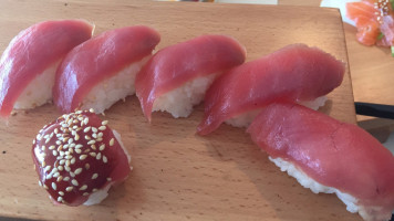 Sushi Petris inside