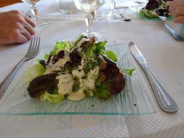 Hotel Restaurant Le Commerce Guyot food