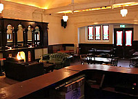 The Great Northern Railway Tavern inside