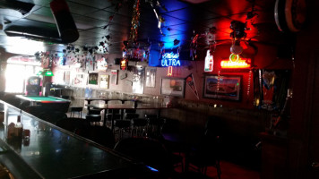 Parker's Tavern inside