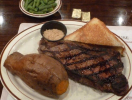 Cattleman's Club Steakhouse-mitchell food