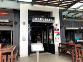 Republic And Kitchen inside