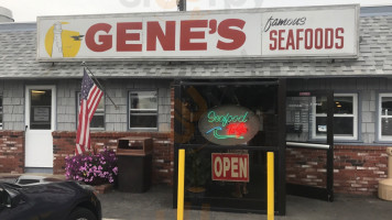 Gene's Famous Seafoods outside