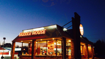 Team Investments Huddle House Restaurant food
